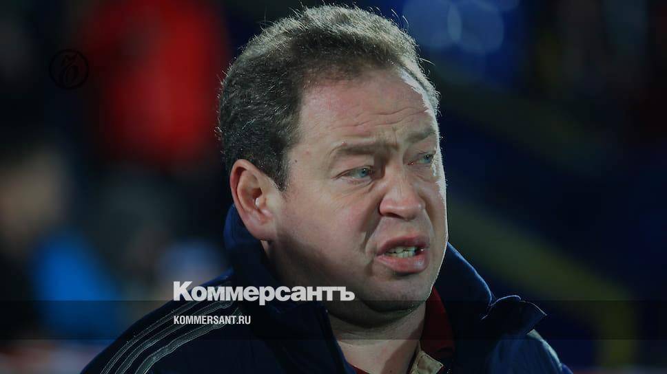 «Витесс» объявил об уходе Слуцкого с поста главного тренера команды