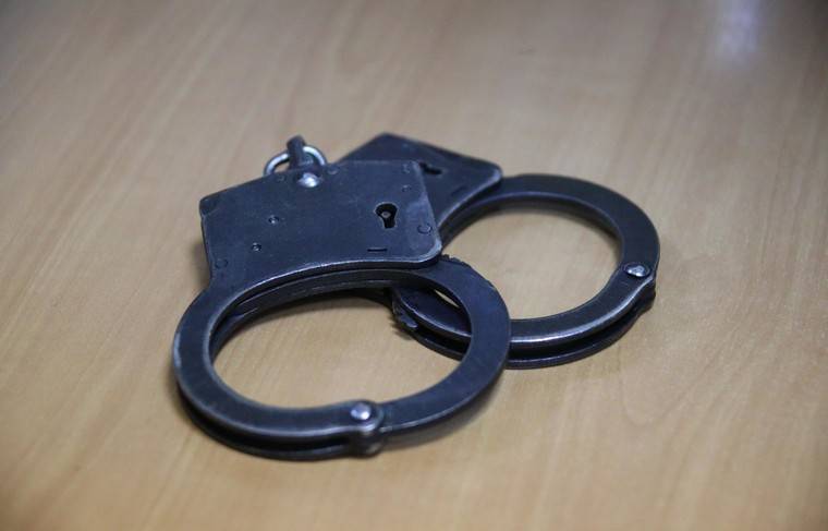 В Петербурге инспектора по надзору арестовали за попытку продажи гашиша