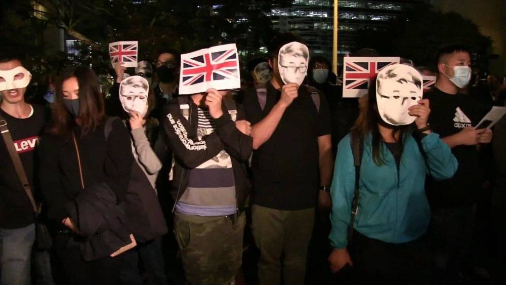 Протестующие в Гонконге решили продемонстрировать свою верность Британии
