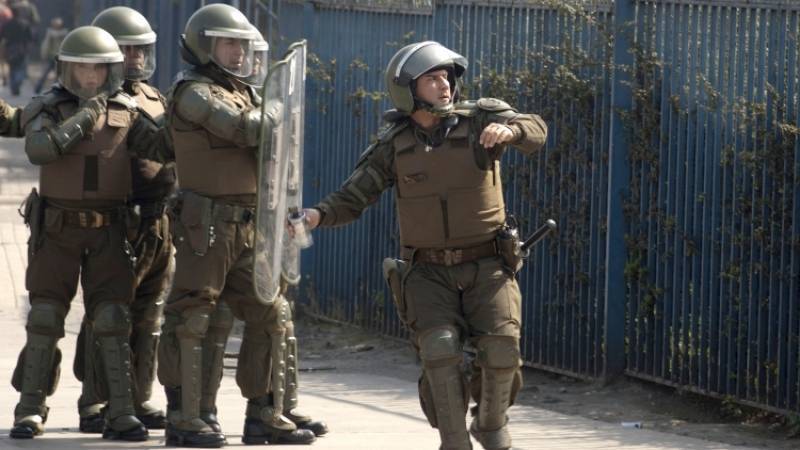 Полиция применила слезоточивый газ на манифестации в Чили