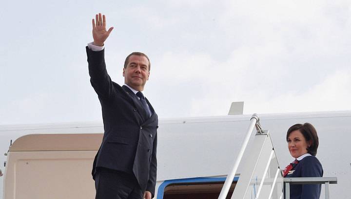Медведев прибыл в Таиланд