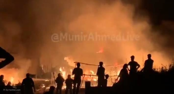 Следствие назвало причину пожара в поезде, унесшего жизни 73 человек в Пакистане