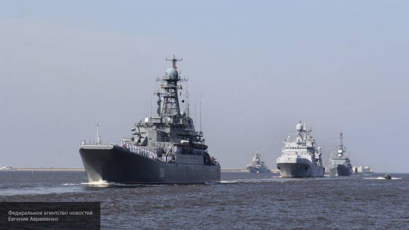 Новые корабли противоминной обороны стали подарком к 323-летию ВМФ