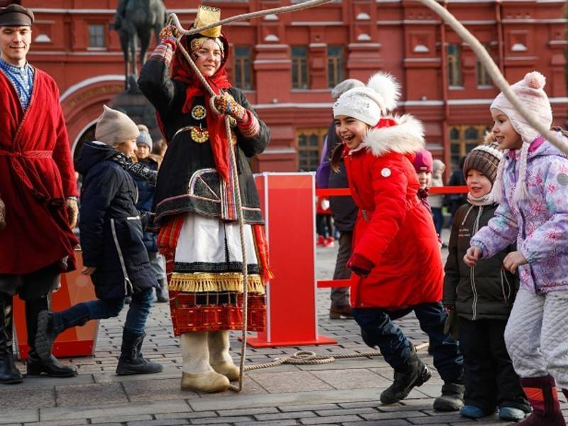 Россияне получили больше выходных из-за Дня народного единства