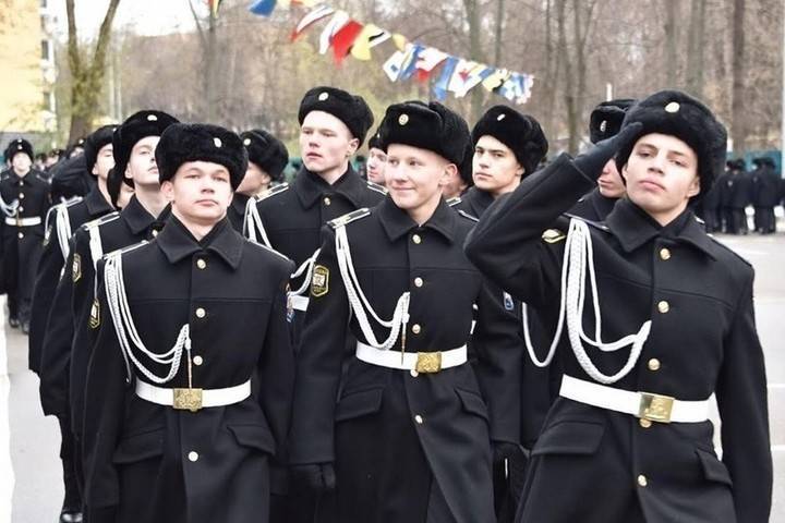 Кадеты столичной Навигацкой школы отметили годовщину основания русского флота
