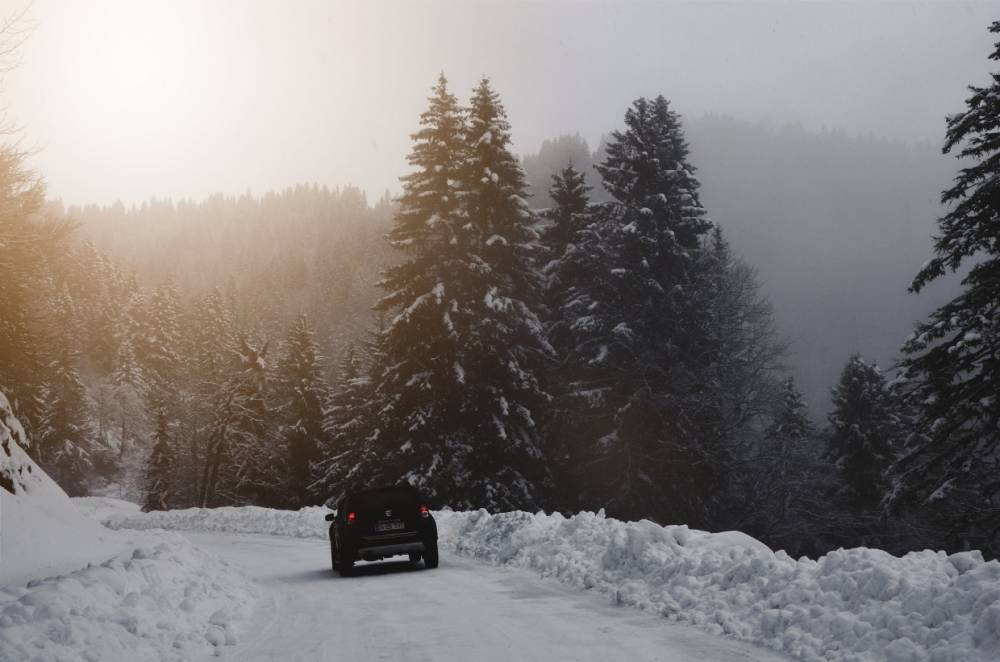 Часть автодорог Карелии останется на зиму под снегом