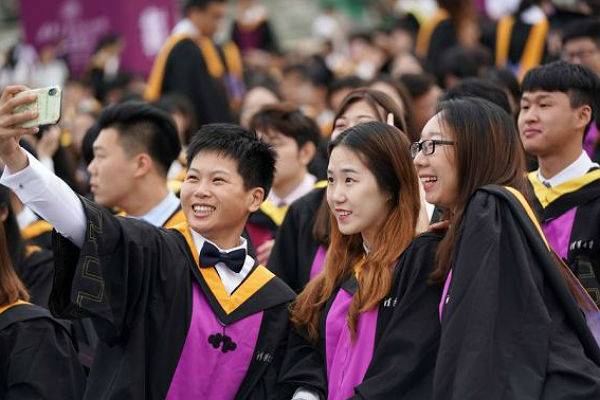 В 2020 году вузы Китая окончат почти 9 миллионов студентов