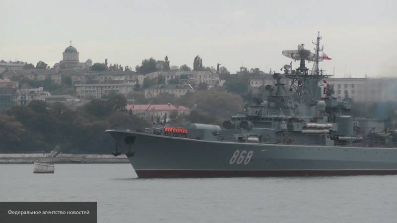 ВМФ и ВКС РФ провели совместные учения в Средиземном море
