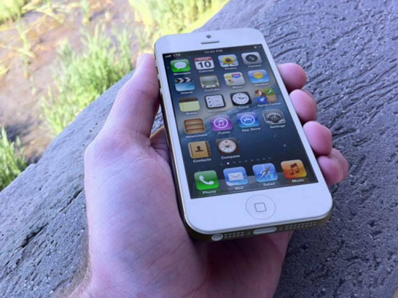 Владельцы старых iPhone могут остаться без интернета