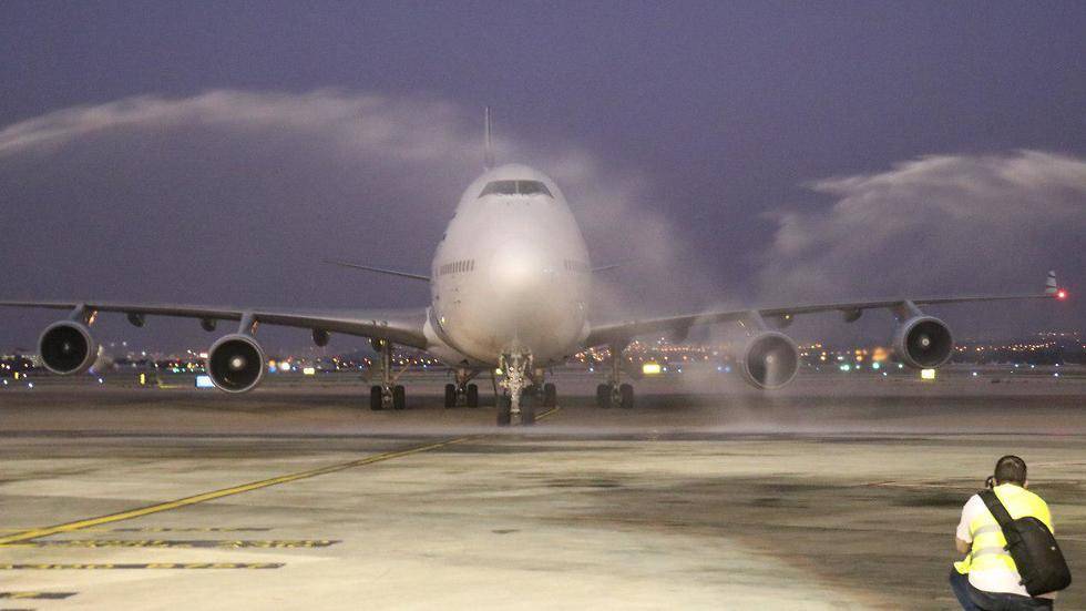 "Король неба" выполнил последний рейс в Израиль: "Эль-Аль" прощается с самолетом-ветераном