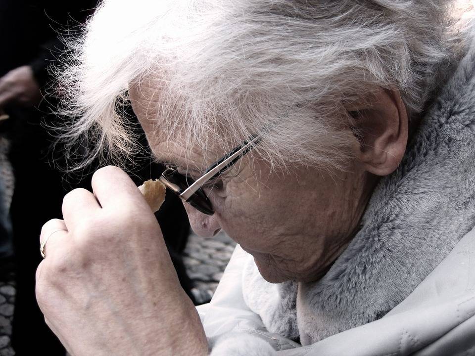 В Китае начнут продавать препарат для лечения болезни Альцгеймера