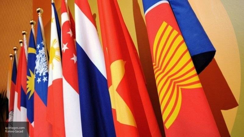 Лидеры семи из десяти государств-участников АСЕАН проигнорировали саммит с США