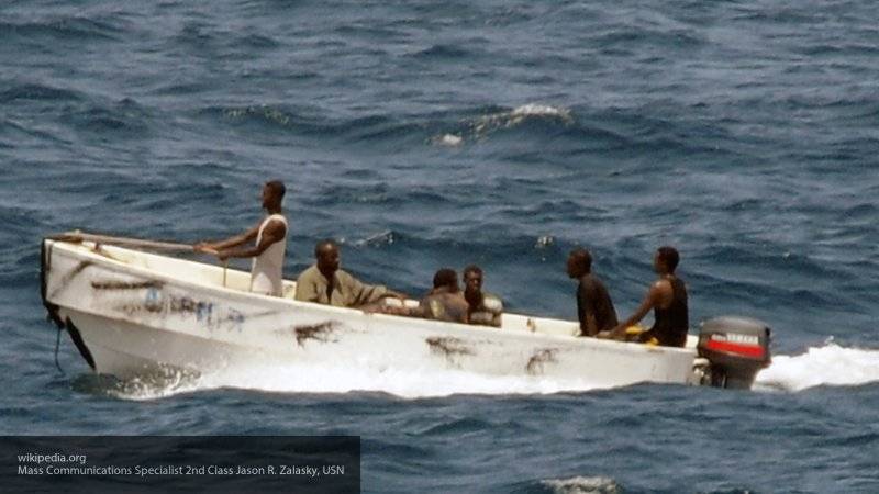 Россиян не было на атакованном пиратами у берегов Бенина судне, заявили в посольстве