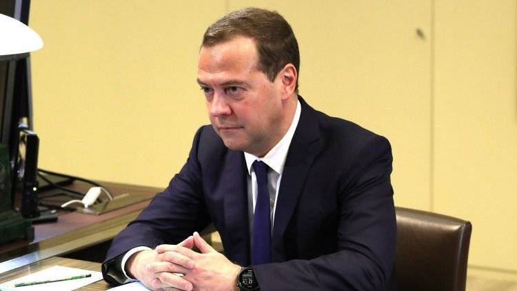Медведев обсудил с руководством Таиланда поставки российской техники