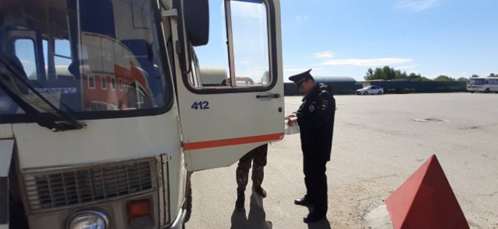 В Петрозаводске горожане сообщили о нарушении правил водителем автобуса в ГИБДД