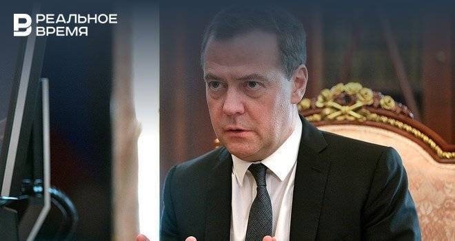 Медведев заявил о дешевизне интернета в России