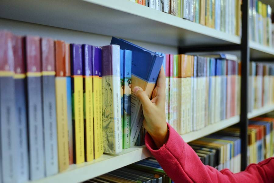 Книги на языках народов России появятся в библиотеках юга Москвы
