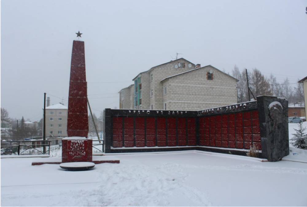 В Визинге за счет «Народного бюджета» отремонтировали мемориалы к 75-летию Дня Победы