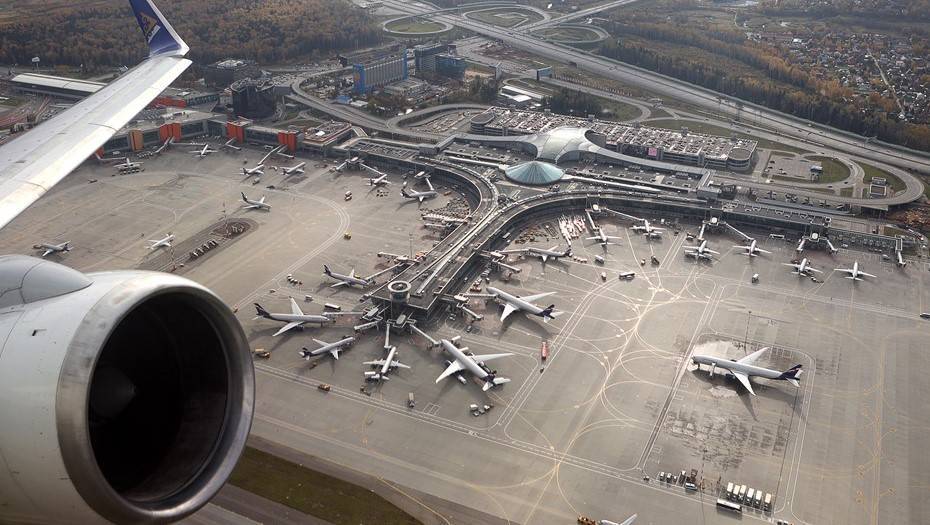 Самолет из Германии совершил аварийную посадку в Шереметьево