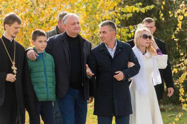 Президенты Молдавии и Приднестровья вместе отметили День народного единства