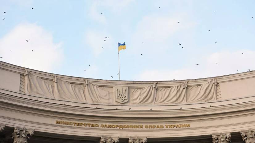 В Киеве назвали причину срыва разведения сил в Петровском