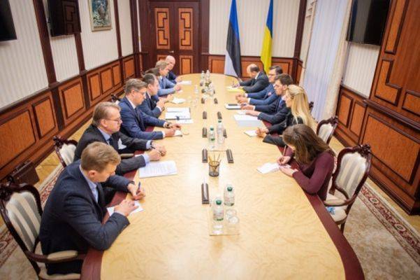 Премьер Украины призвал Эстонию усилить противодействие Северному-потоку-2