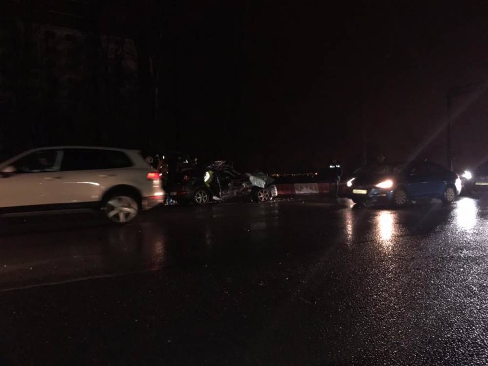 Очевидцы поделились видео с места массового смертельного ДТП на Московском шоссе