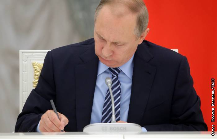 Путин провел перестановки в руководстве Следственного комитета, МВД и МЧС