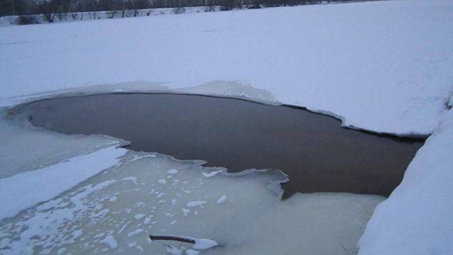 Трое детей провалились под лед в Башкирии, один из них погиб - ren.tv - Башкирия - район Нуримановский