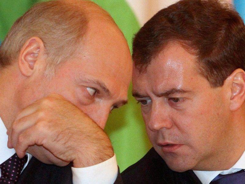 Медведеву не понравились слова Лукашенко об участии в «чужих войнах»