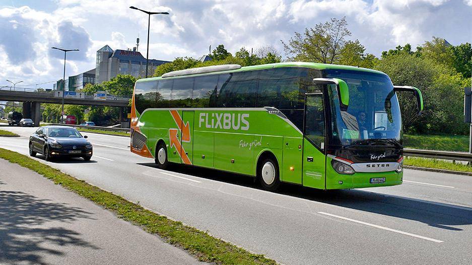 Flixbus отменяет более сотни маршрутов: автобусный перевозчик на грани банкротства