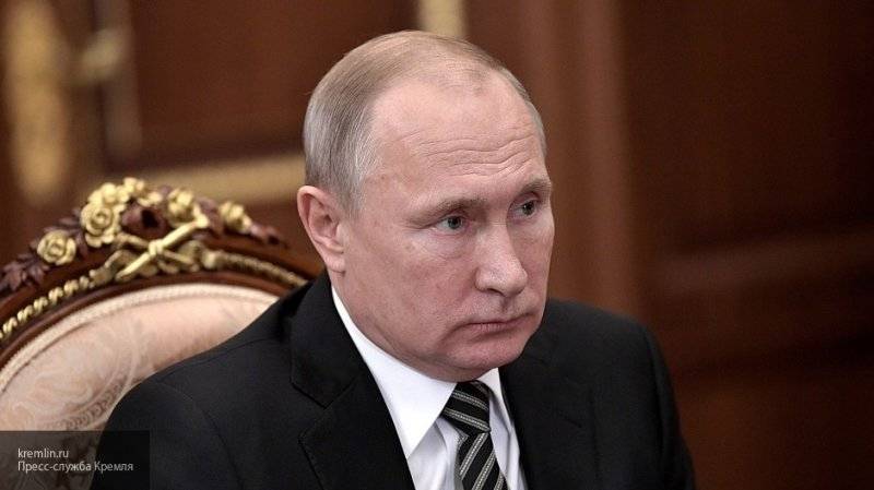 Путин уволил десять генералов СК, МЧС и МВД России