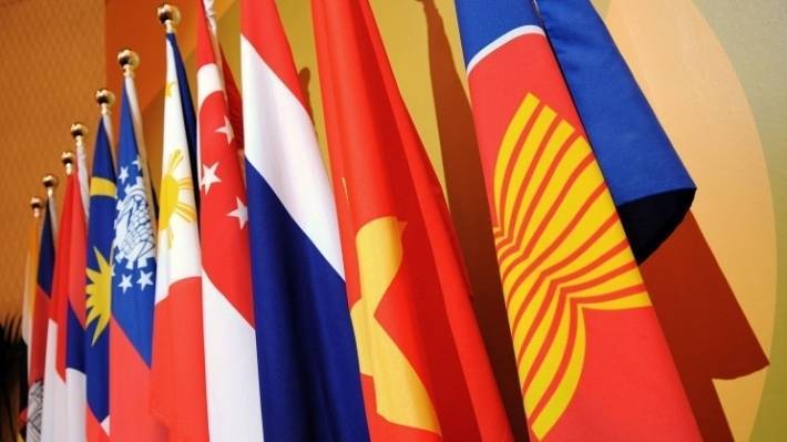 Лидеры семи из десяти стран АСЕАН не явились на саммит с США в Бангкоке