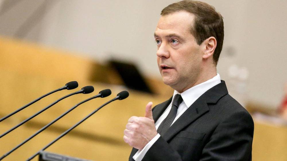 Медведев назвал российский интернет самым дешевым в мире