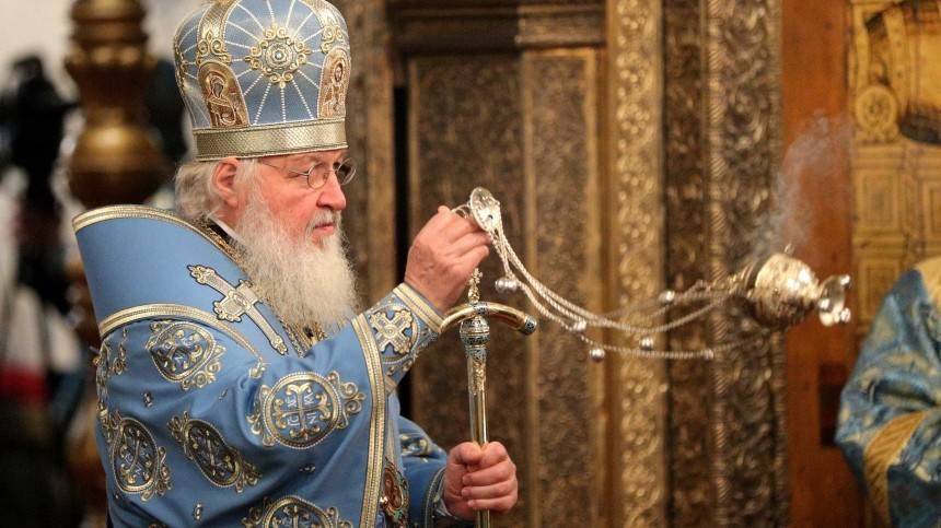 Патриарх Кирилл возглавил литургию в Успенском соборе Кремля