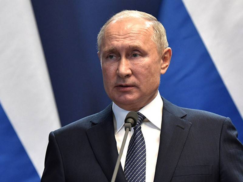 Путин вошёл в число популярных у россиян разведчиков