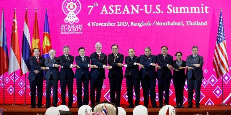 Лидеры 7 из 10 стран АСЕАН отказались приезжать на саммит с США
