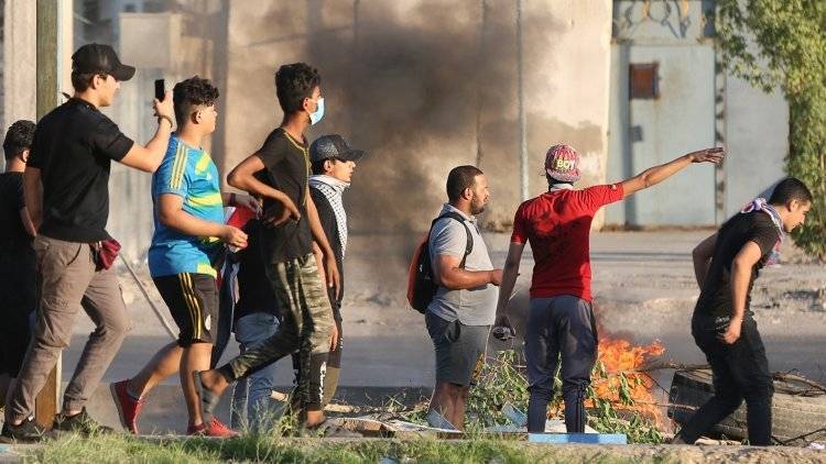 Полиция в Багдаде открыла огонь по протестующим, пять человек убиты