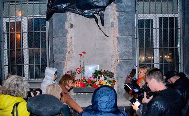 «Зверье»: в МИД РФ возмущены осквернением мемориала Жукову в Одессе