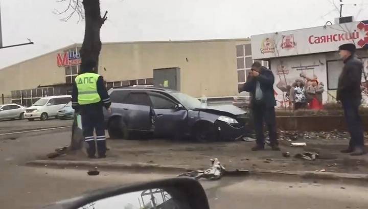 Пьяный водитель протаранил автобус с пассажирами в Иркутске. Видео