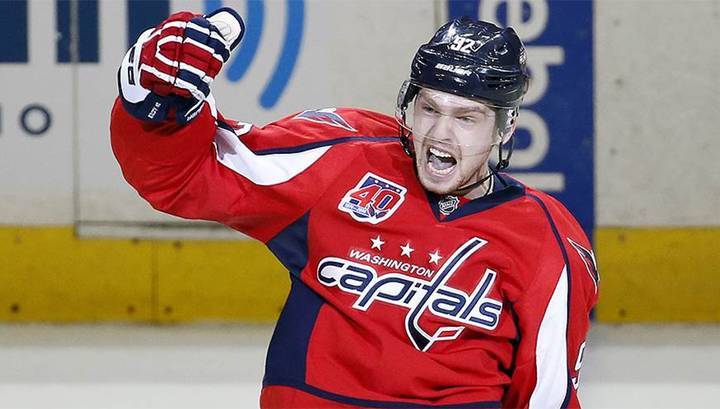 Евгений Кузнецов признан третьей звездой дня в НХЛ