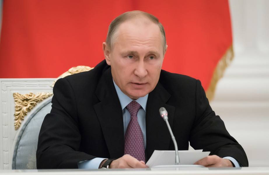 Путин уволил более десяти генералов СК, МВД и МЧС