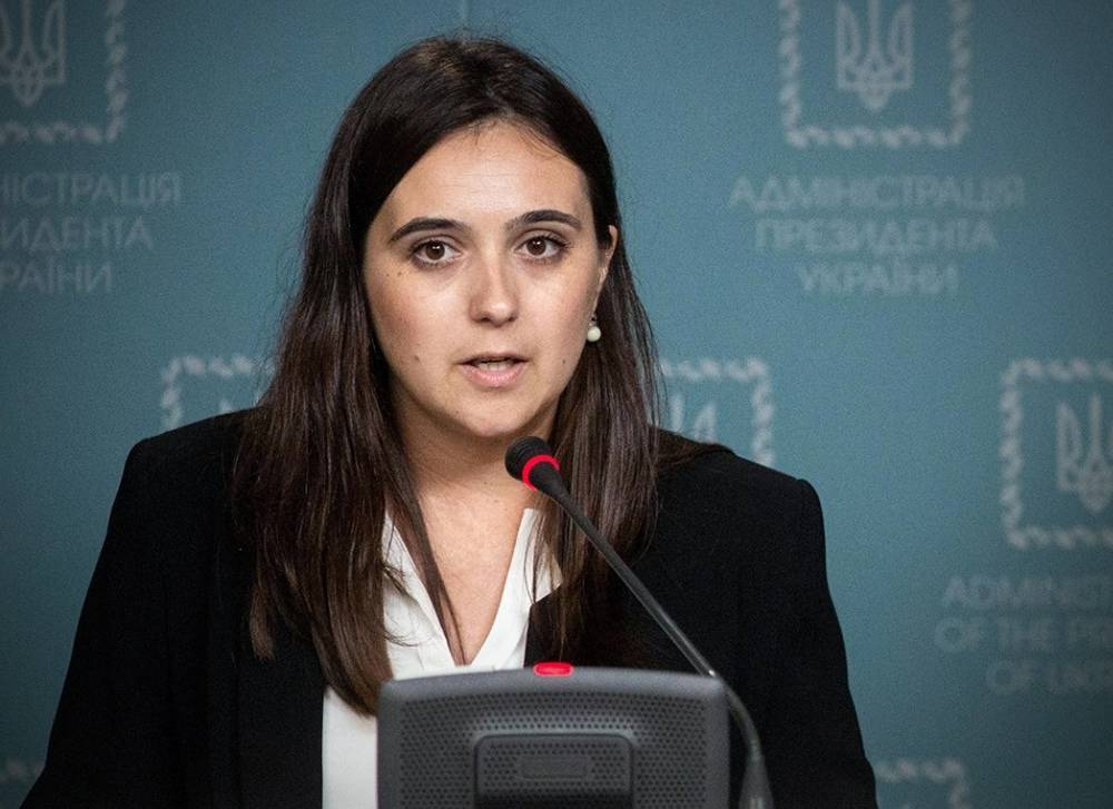 "Очки купи, Иуда": пресс-секретарь Зеленского разозлила украинцев