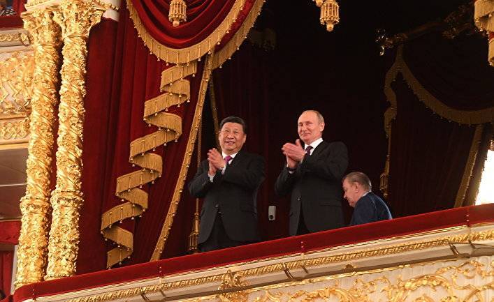 Гуанмин жибао (Китай): «Российско-китайские отношения – классический образец отношений великих держав»
