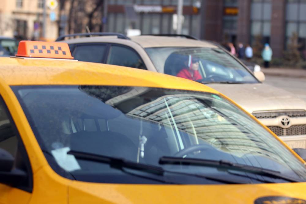 В Госдуме предложили ограничить количество такси