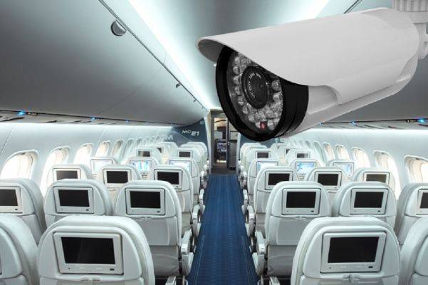 В пассажирских самолётах установят видеокамеры. Но какие — пока неясно