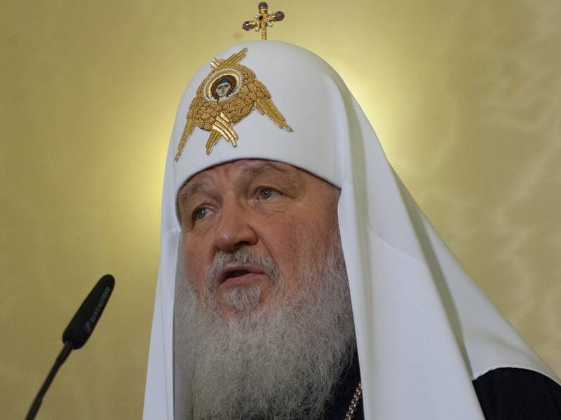 Патриарх Кирилл наградил митрополита Онуфрия орденом