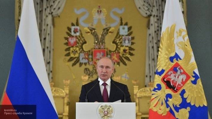 Путин поздравил участников Российских студенческих отрядов с 60-летием