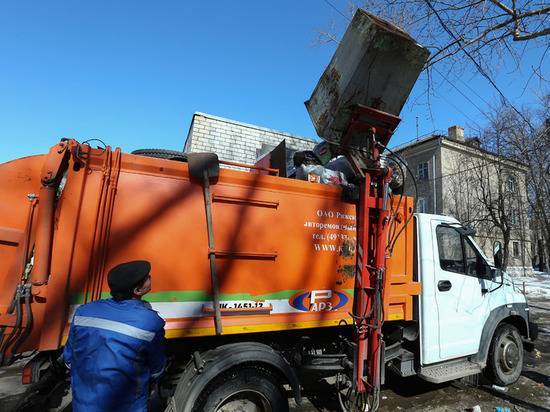 Неплатежи компаний за вывоз мусора в России достигли 70%