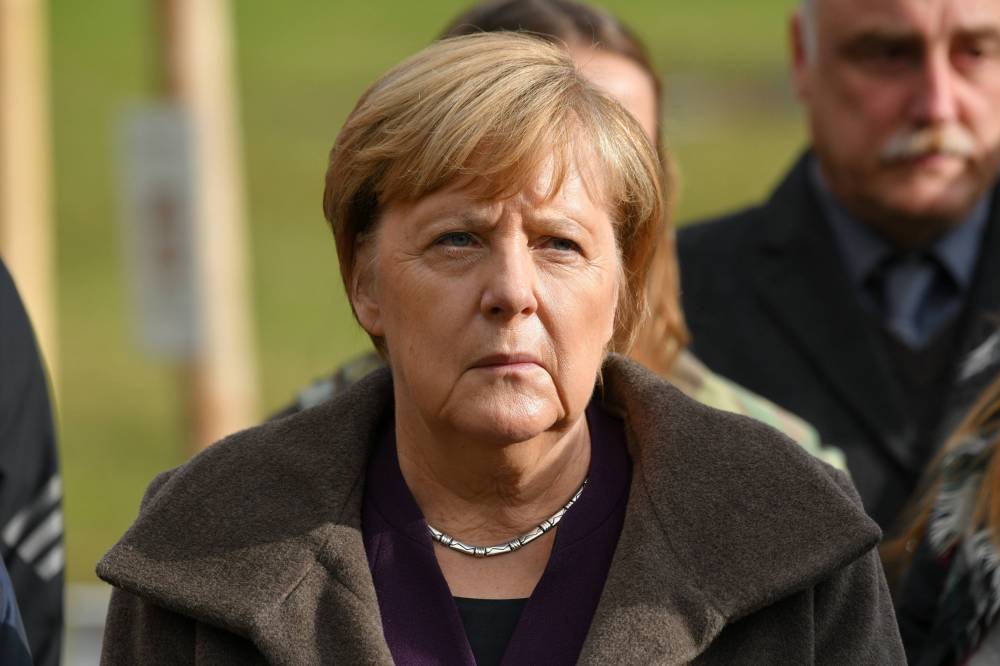 Меркель призналась, что мечтала уехать в США
